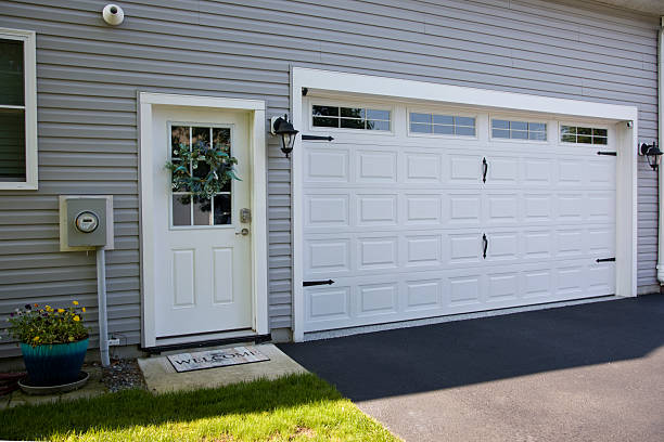 24/7 Emergency Garage Door Panel Replacement experts in Cumings, TX